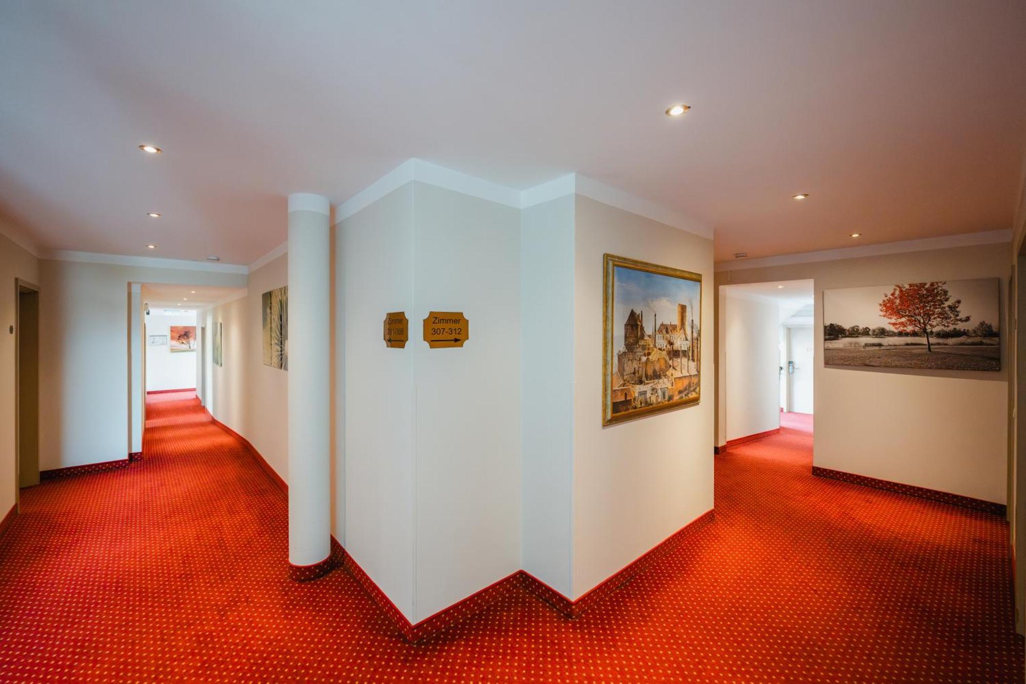Hotel Mirage Duisburg Exterior photo